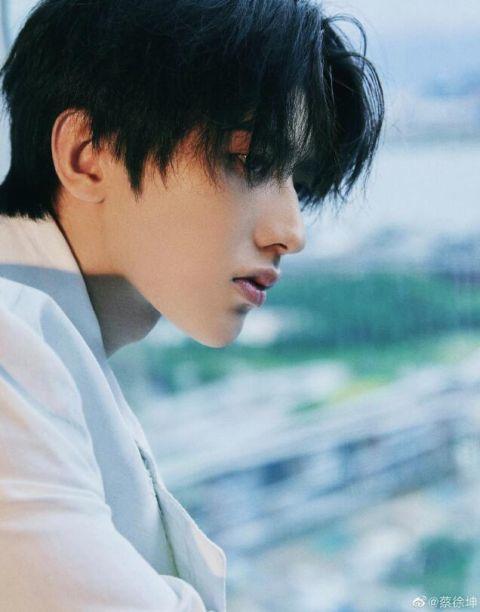 台媒爆料蔡徐坤视频播放,台媒曝蔡徐坤视频播放引发热议