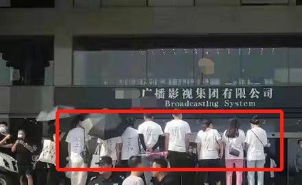 李维嘉爆料翻车视频,真相曝光，明星隐私边界再引热议  第2张