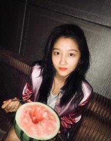 娱乐圈吃瓜爆料关晓彤微博,吃瓜群众纷纷热议  第1张