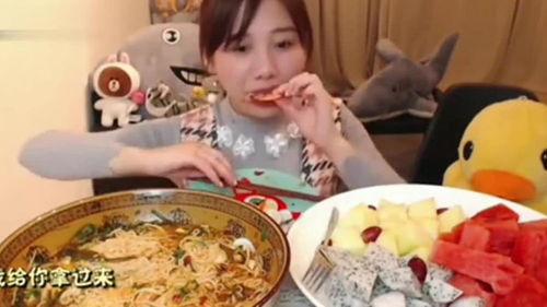 娱乐吃瓜君大碗,揭秘娱乐圈那些不为人知的幕后故事  第3张