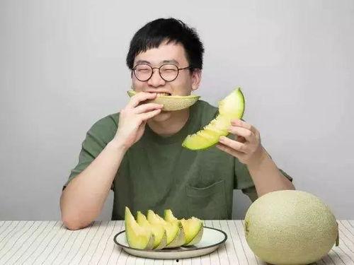 娱乐吃瓜高个子,娱乐圈高个子明星的吃瓜日常  第3张