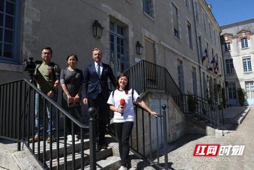 红港小镇爆料事件视频大全,揭秘事件真相与幕后黑幕