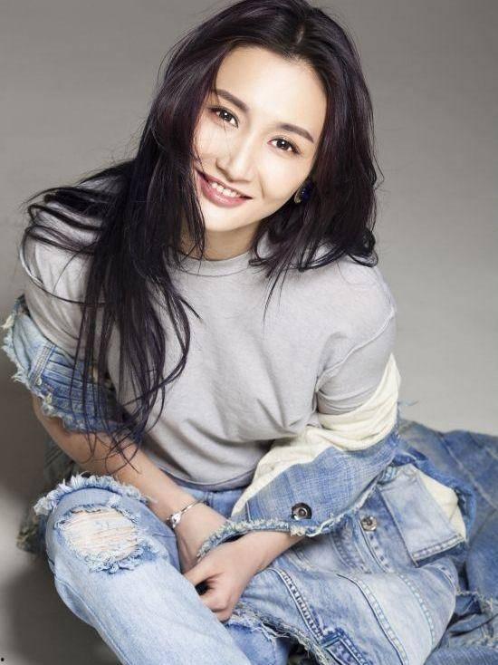 爆料牛萌萌吸毒被抓视频,视频曝光引发舆论热议 第3张 爆料牛萌萌吸毒被抓视频,视频曝光引发舆论热议 第3张